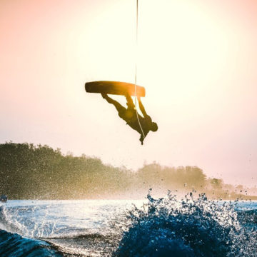 Wakesurfe: o surfe onde não tem onda