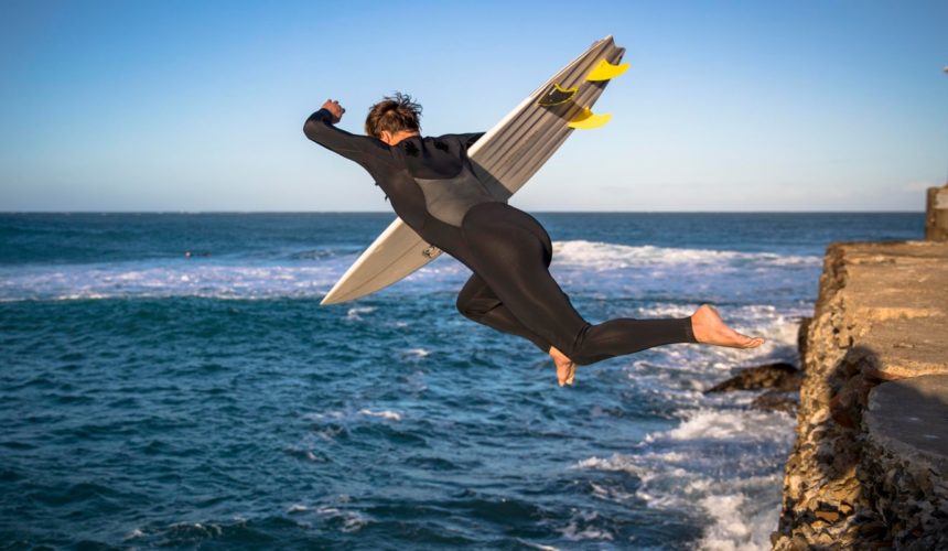 Surfista Dane Reynolds lança sua própria marca de wetsuits
