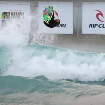 Surfista de 11 anos completa primeiro backside frontflip