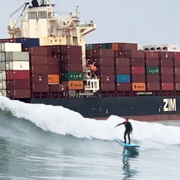 Surf em onda de navio! Assista