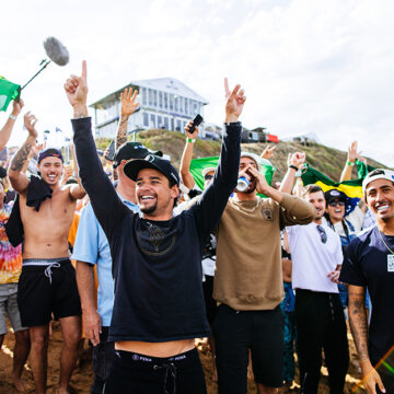 Surfistas protestam contra a WSL