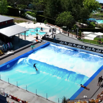 Gerry Lopez e JOB surfam em piscina de onda